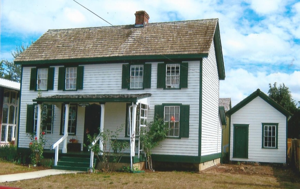 The Vonder Ahe House & Summer Kitchen